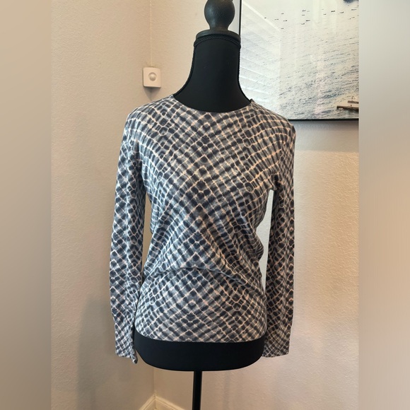 Banana Republic Sweaters - Banana Republic Geometric Blue and Light Pink Thin Sweater (XS)